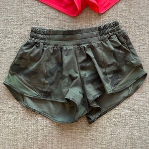 lululemon green camo hotty hot shorts, size 4